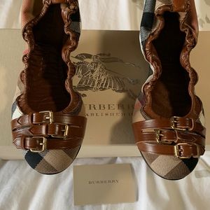 ❤️BURBERRY BALLERINA FLATS❤️